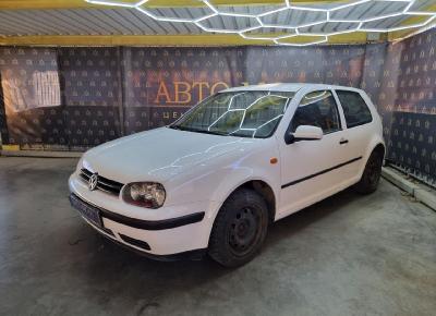 Фото Volkswagen Golf