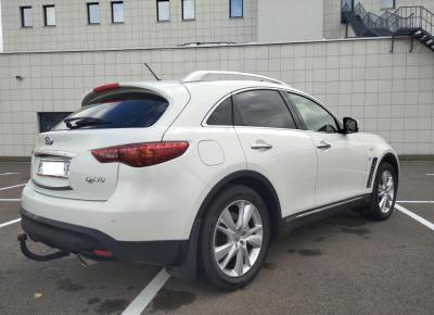 Фото Infiniti QX70