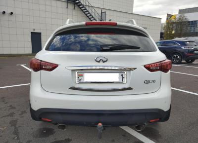 Фото Infiniti QX70