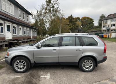 Фото Volvo XC90