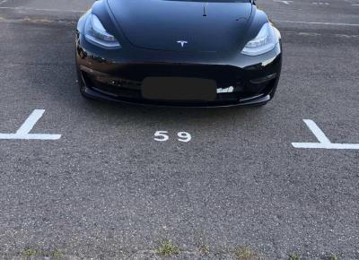 Фото Tesla Model 3