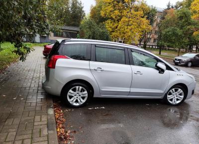 Фото Peugeot 5008