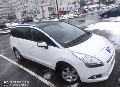 Фото Peugeot 5008