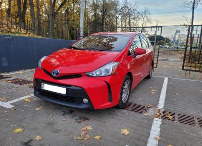 Фото Toyota Prius v (+)