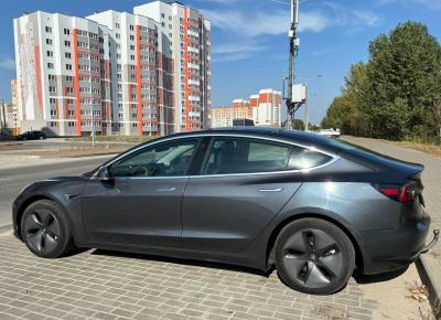 Фото Tesla Model 3