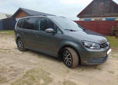 Фото Volkswagen Touran