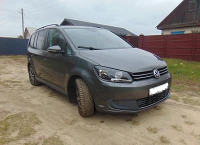 Фото Volkswagen Touran