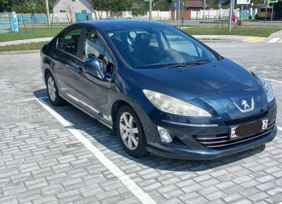 Фото Peugeot 408