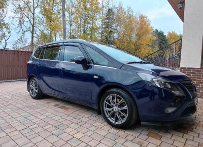 Фото Opel Zafira