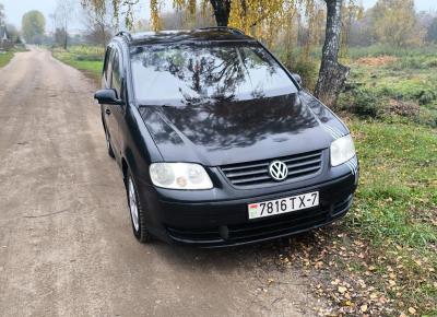 Фото Volkswagen Touran