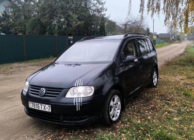 Фото Volkswagen Touran