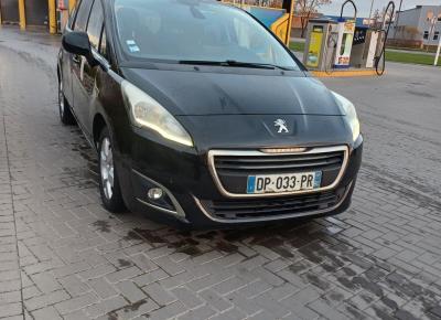 Фото Peugeot 5008