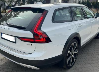 Фото Volvo V90 Cross Country