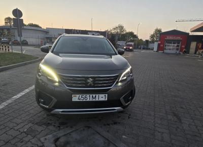 Фото Peugeot 5008