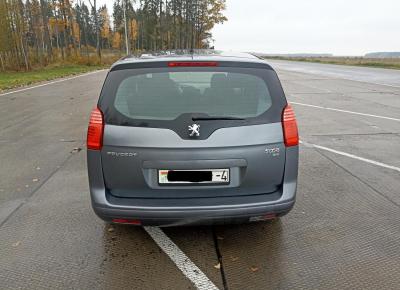 Фото Peugeot 5008