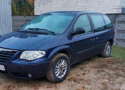 Фото Chrysler Voyager