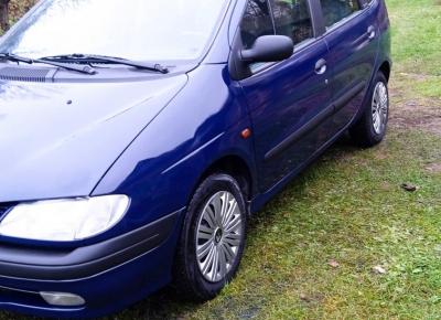 Фото Renault Scenic