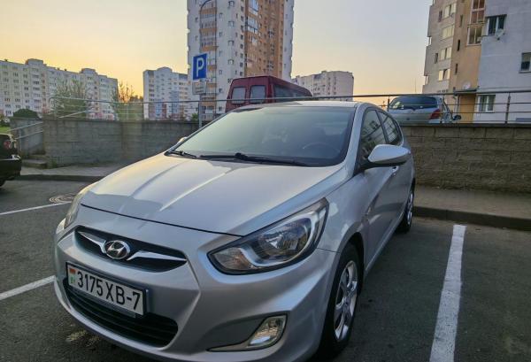 Hyundai Solaris, 2013 год выпуска с двигателем Бензин, 27 339 BYN в г. Минск