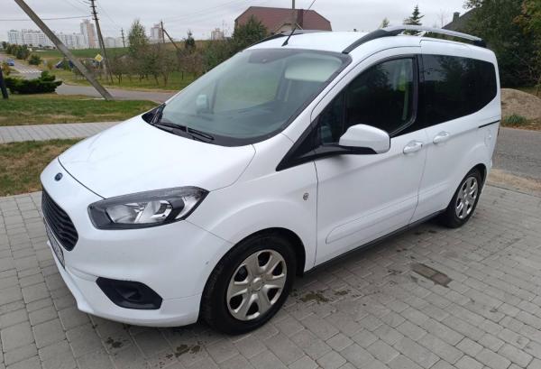 Ford Tourneo Courier, 2020 год выпуска с двигателем Дизель, 43 766 BYN в г. Минск