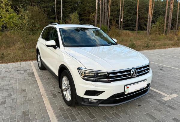 Volkswagen Tiguan, 2018 год выпуска с двигателем Бензин, 80 453 BYN в г. Минск