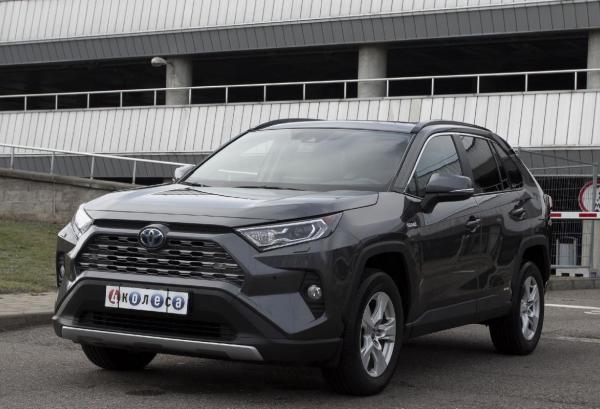 Toyota RAV4, 2021 год выпуска с двигателем Гибрид, 129 683 BYN в г. Минск