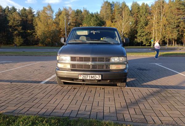 Chevrolet Astro, 2001 год выпуска с двигателем Бензин, 33 011 BYN в г. Минск