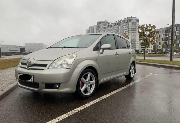 Toyota Corolla Verso, 2006 год выпуска с двигателем Дизель, 28 389 BYN в г. Минск