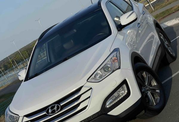 Hyundai Santa Fe, 2015 год выпуска с двигателем Бензин, 58 760 BYN в г. Жлобин