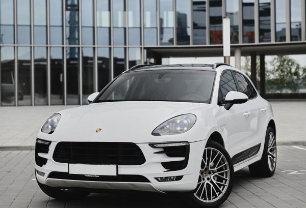 Porsche Macan, 2015 год выпуска с двигателем Бензин, 117 867 BYN в г. Минск