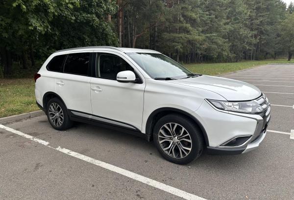 Mitsubishi Outlander, 2018 год выпуска с двигателем Бензин, 81 420 BYN в г. Минск