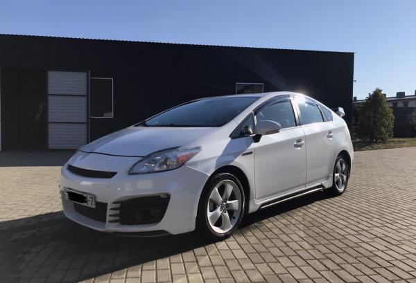 Toyota Prius, 2009 год выпуска с двигателем Бензин, 41 399 BYN в г. Минск