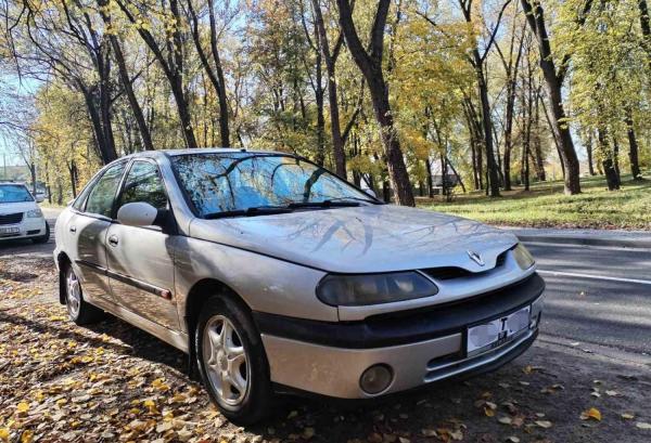 Renault Laguna, 1999 год выпуска с двигателем Бензин, 9 108 BYN в г. Минск