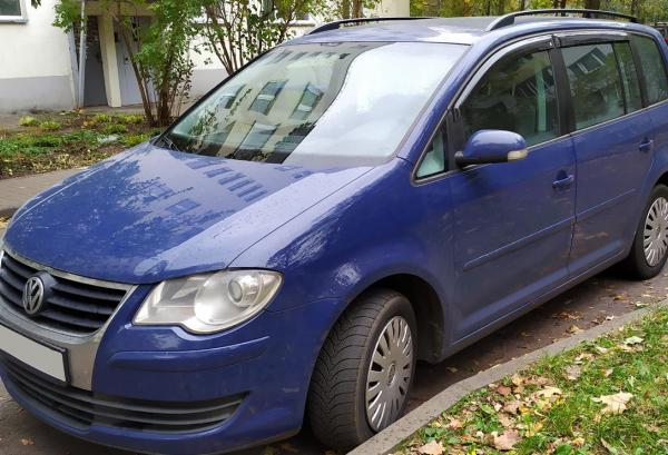 Volkswagen Touran, 2007 год выпуска с двигателем Дизель, 23 756 BYN в г. Минск