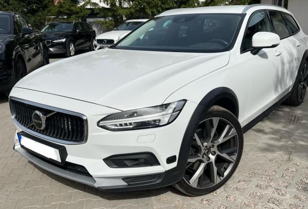 Volvo V90 Cross Country, 2020 год выпуска с двигателем Дизель, 125 551 BYN в г. Гомель