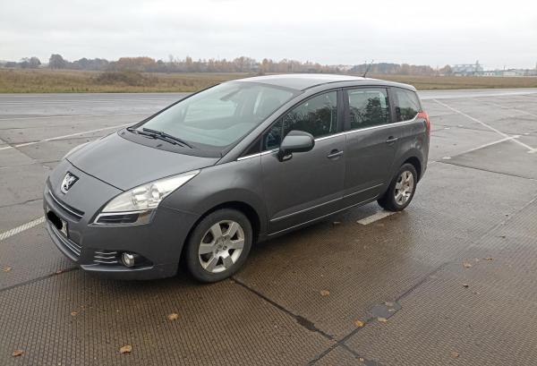 Peugeot 5008, 2011 год выпуска с двигателем Дизель, 36 835 BYN в г. Сморгонь