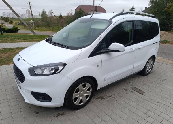 Ford Tourneo Courier, 2020 год выпуска с двигателем Дизель, 43 766 BYN в г. Минск