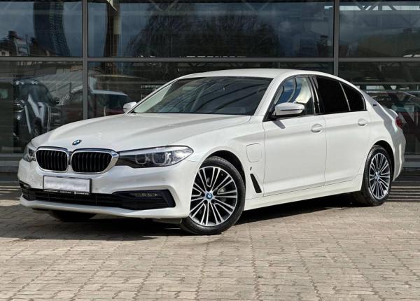 BMW 5 серия, 2019 год выпуска с двигателем Гибрид, 107 806 BYN в г. Минск