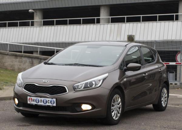 Kia Ceed, 2013 год выпуска с двигателем Бензин, 33 116 BYN в г. Минск