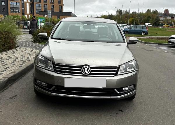 Volkswagen Passat, 2012 год выпуска с двигателем Бензин, 38 884 BYN в г. Минск