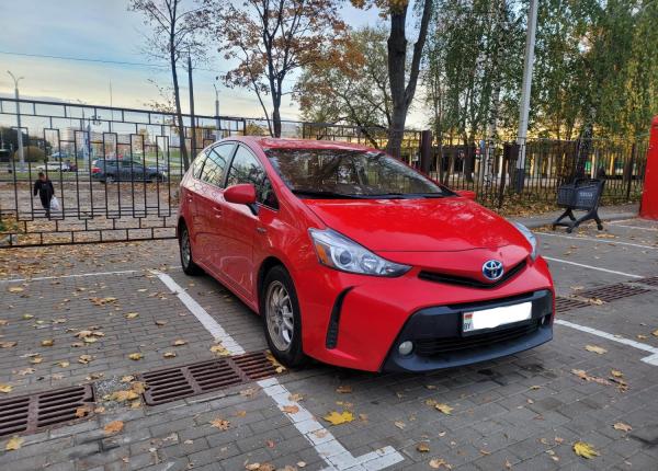 Toyota Prius v (+), 2015 год выпуска с двигателем Гибрид, 49 469 BYN в г. Минск