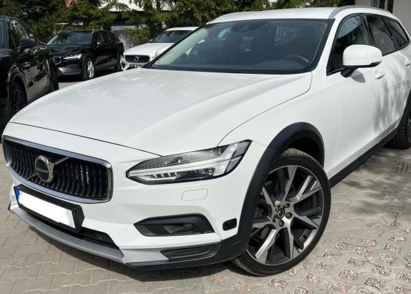 Volvo V90 Cross Country, 2020 год выпуска с двигателем Дизель, 125 551 BYN в г. Гомель