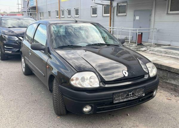 Renault Clio, 2000 год выпуска с двигателем Бензин, 10 601 BYN в г. Минск