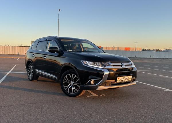 Mitsubishi Outlander, 2015 год выпуска с двигателем Бензин, 64 266 BYN в г. Минск