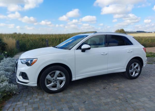 Audi Q3, 2019 год выпуска с двигателем Бензин, 97 721 BYN в г. Минск