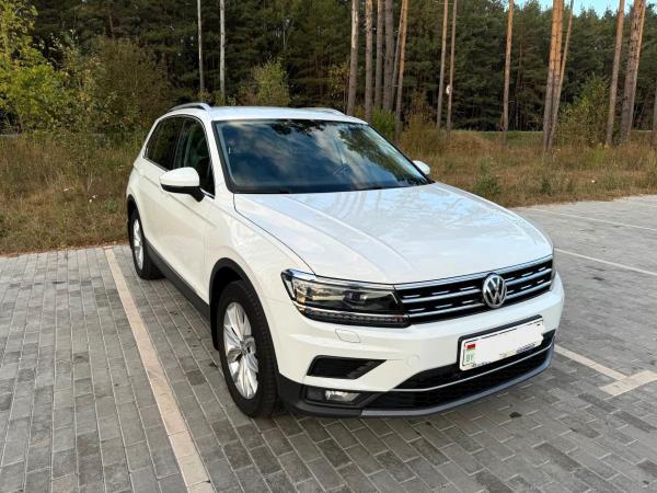 Volkswagen Tiguan, 2018 год выпуска с двигателем Бензин, 80 453 BYN в г. Минск