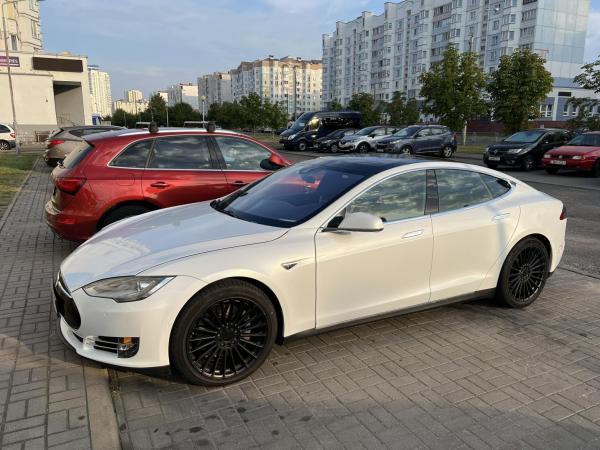 Tesla Model S, 2015 год выпуска с двигателем Электро, 81 144 BYN в г. Минск