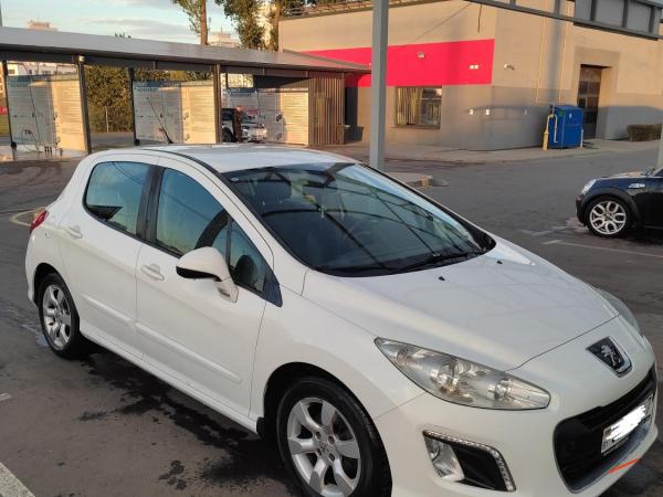 Peugeot 308, 2012 год выпуска с двигателем Бензин, 23 933 BYN в г. Минск