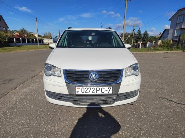 Volkswagen Touran, 2010 год выпуска с двигателем Дизель, 32 568 BYN в г. Минск