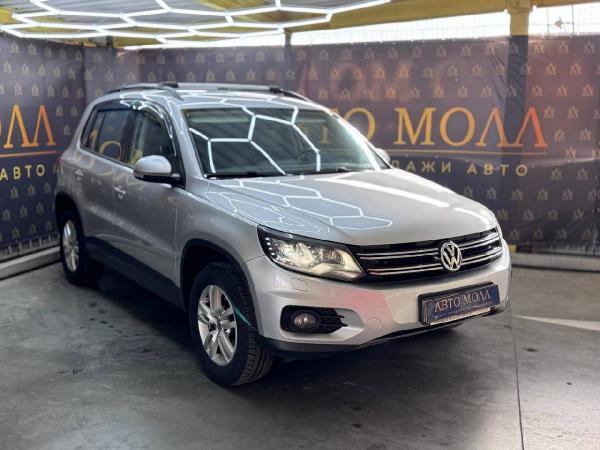 Volkswagen Tiguan, 2015 год выпуска с двигателем Бензин, 53 391 BYN в г. Брест