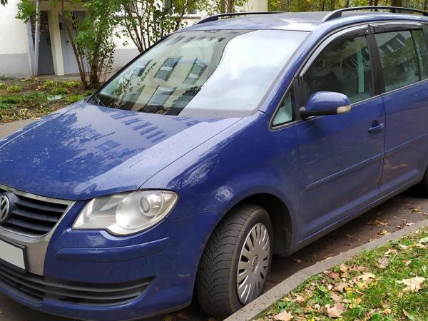 Volkswagen Touran, 2007 год выпуска с двигателем Дизель, 23 756 BYN в г. Минск